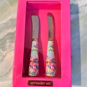 Lilly Pulitzer 2 piece Hot Pink spreaders NEW